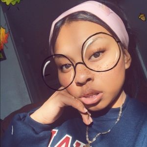 Meet your Posher, Melane